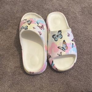 Yeezy Butterfly Slides